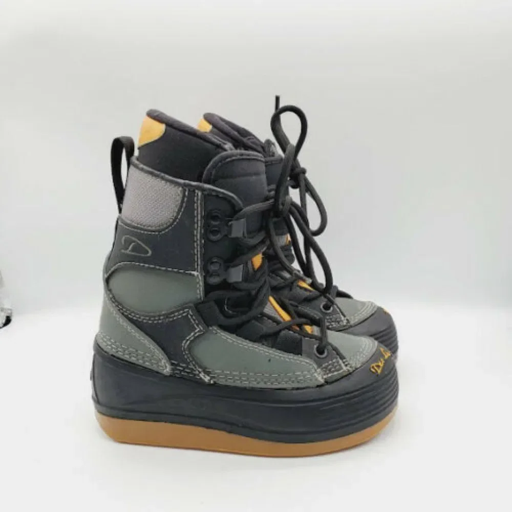 Dee Luxe Boys Snowboarding Boots Size US‎ 210